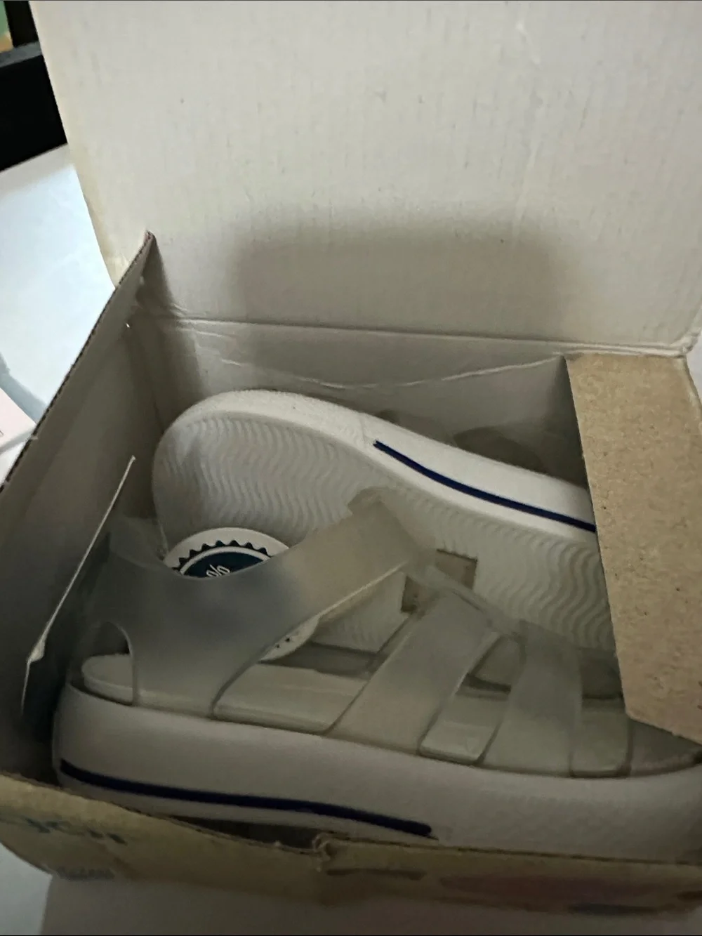 Igor Kids Transparent White Water Shoes. Euro size 20